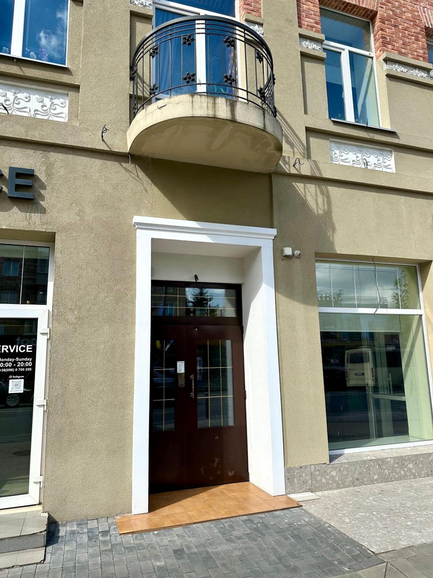 Apartments In The City Center, Near A Theatre, Zlata Plaza Rivne Exterior foto
